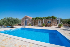 Holiday Home My Summer House - Two-Bedroom Holiday Home with Private Pool and Terrace - ST